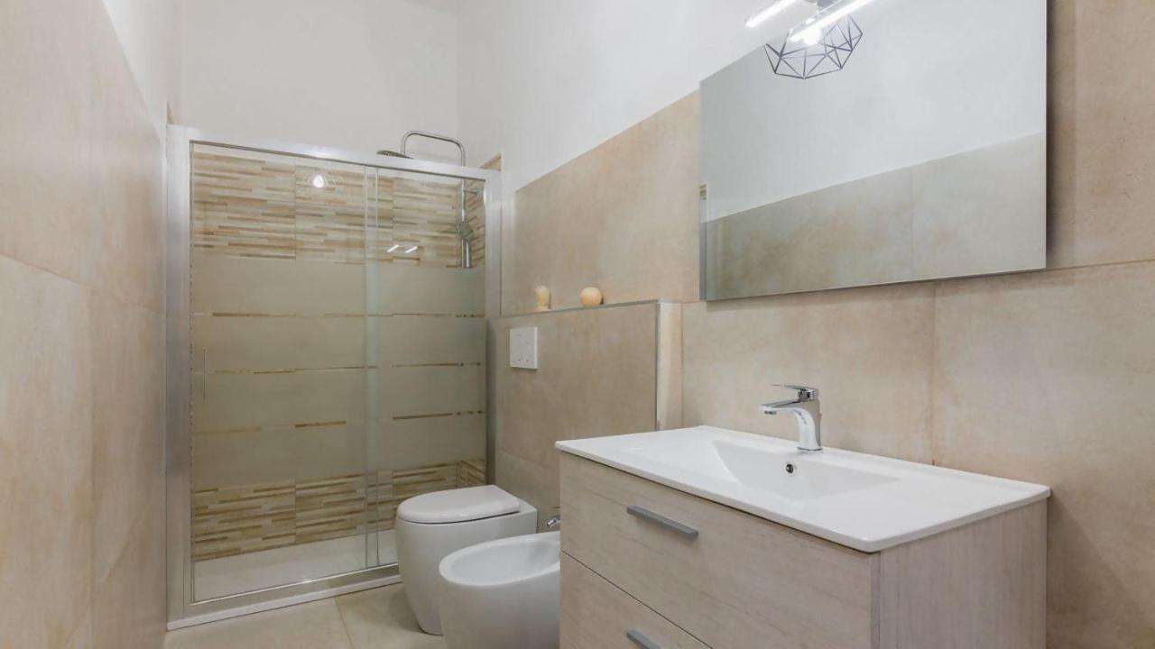 טורינו Porta Nuova Centro Elegante Suite Con Wifi מראה חיצוני תמונה